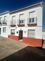 Vive la tranquilidad en Castilblanco de los Arroyos con todo el espacio que necesitas photo 0