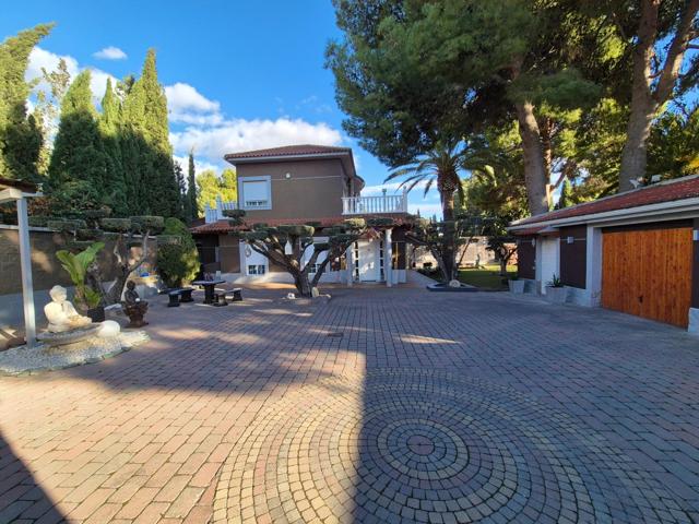 CHALET A LA VENTA EN ELDA photo 0