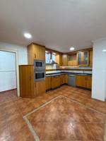 ALQUILER DE PISO photo 0