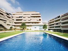 Ático en alquiler de larga temporada en Las Lagunas de 1 dormitorio, terraza, garaje y piscina photo 0