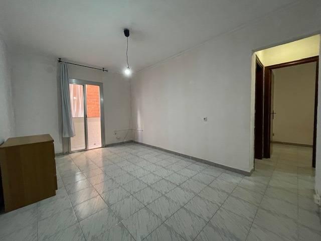 Piso En venta en Pubilla Cases, Hospitalet De Llobregat photo 0