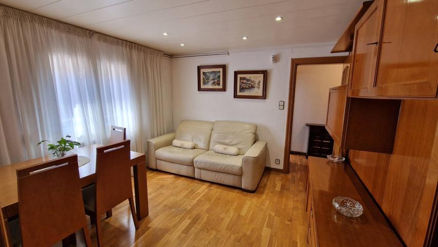 Piso En venta en Pubilla Cases, Hospitalet De Llobregat photo 0