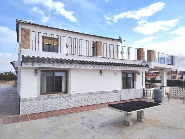 Chalet espacioso situado entre Llíria y Pedralba photo 0