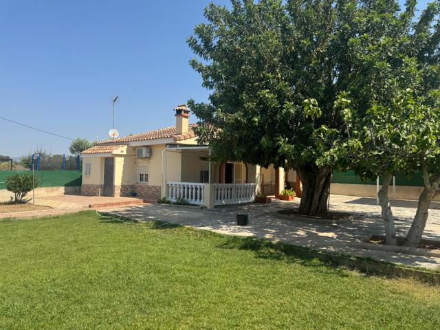 CHALET EN PERFECTO ESTADO DE CONSERVACION CON PISCINA PARA ENTRAR A VIVIR photo 0