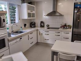 Tu nuevo hogar en Castilleja: Amplia casa con 5 habitaciones photo 0