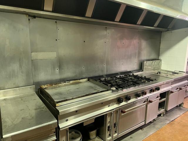 Restaurante Totalmente Montado en Alquiler en Bormujos – Excelente Ubicación photo 0