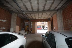 Local comercial en Orihuela, zona Comisaría Policia Nacional, 146 m2. construidos con 1 aseo. photo 0