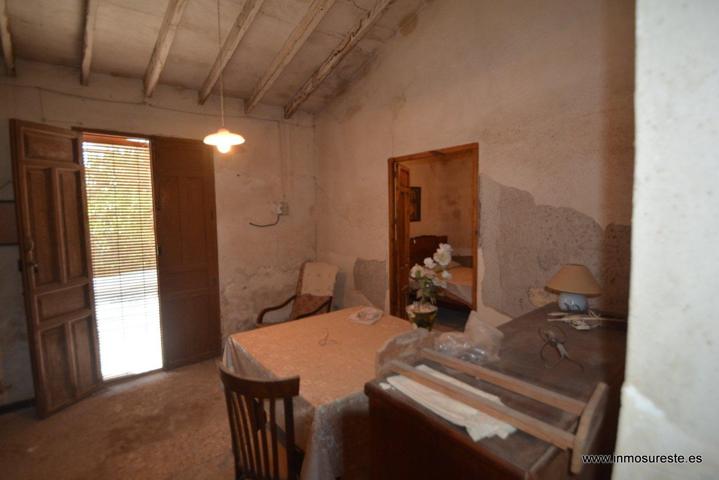 Casa para reformar en Orihuela zona Media Legua, en planta baja con cuadra y patio descubierto. photo 0