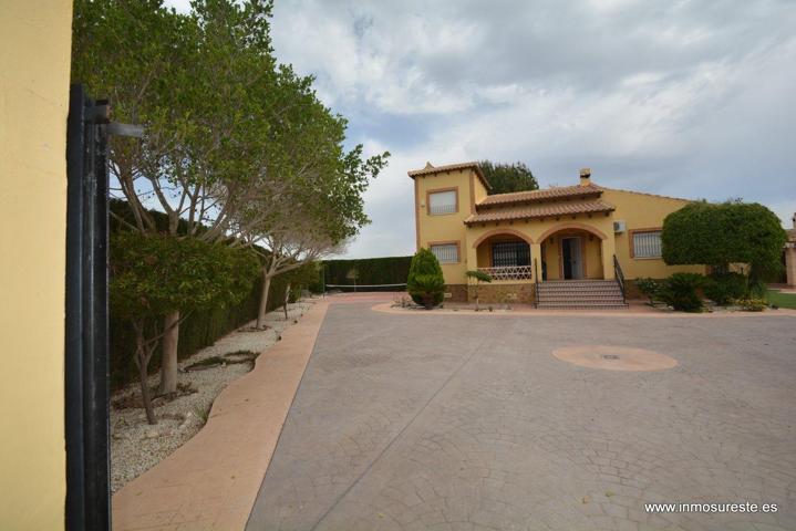 Magnífico Chalet en la pedanía de La Matanza (Orihuela) con 120 m2. construidos y con piscina. photo 0