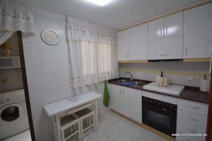 Gran piso en Torrevieja zona de las Habaneras, 74 m2. construidos y plaza de garaje opcional. photo 0