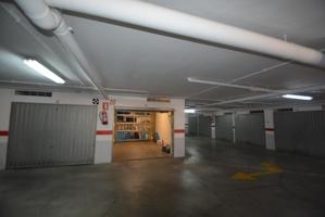 Plaza de garaje cerrado en Torrevieja, zona Playa del Cura photo 0