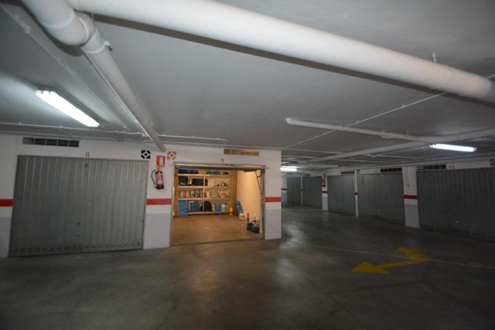 Plaza de garaje cerrado en Torrevieja, zona Playa del Cura photo 0