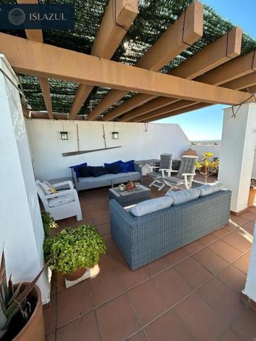 ¡ ATICO DE ENSUEÑO CON 70 M2 DE TERRAZA JUNTO AL MAR! photo 0
