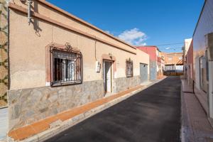 Casa En venta en El Alquian, Almeria photo 0