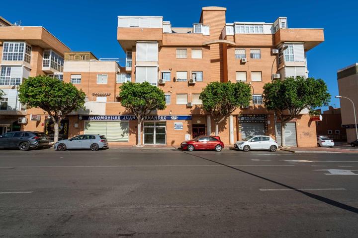 Piso En venta en Torrecardenas, Almeria photo 0