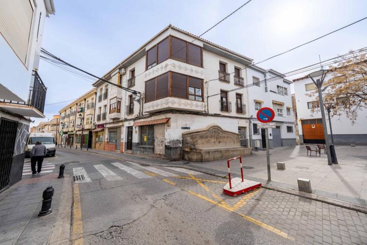 OPORTUNIDAD LOCAL COMERCIAL EN EL CENTRO DE BAZA photo 0