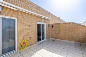 Se vende Ático en La Cañada con esplendida terraza photo 0