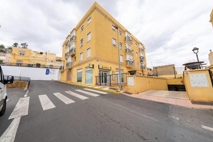 Piso con encanto en el centro de Gádor – 2 dormitorios, garaje y aire centralizado, ¡listo para entrar a vivir! photo 0