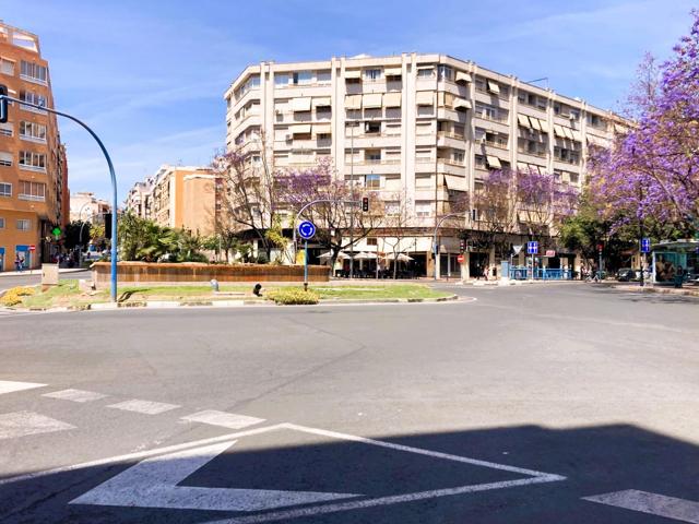 ¡¡¡ GRAN VIVIENDA CON VISTAS A LA PLAZA AMÉRICA, EXTERIOR Y CON GARAJE INCLUIDO !!!! photo 0