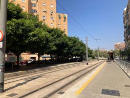 ¡¡ VIVIENDA AMPLIA, LLENA DE LUZ, JUNTO AL TRAM HOSPITAL!! photo 0