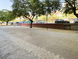 LOCAL COMERCIA CON LICENCIA PARA RESTAURACION ZONA BABEL FRENTE HOTEL NH photo 0