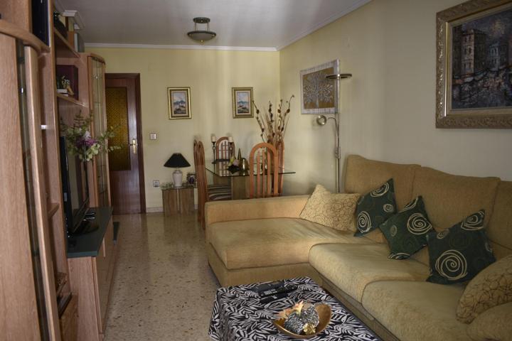 ¡¡¡ VIVIENDA LUMINOSA, EN PERFECTO ESTADO , JUNTO PARADA TRAM HOSPITAL !!! photo 0