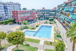 Acogedor apartamento en zona privilegiada con piscina y pista de tenis photo 0