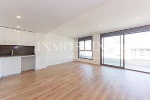 ¡Piso de 4 habitaciones nuevo a estrenar! Con parking y piscina. photo 0