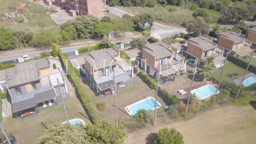 Casa a 4 vientos en Sant Vicenç de Montalt photo 0