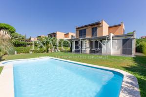 Casa a 4 vientos en Sant Vicenç de Montalt photo 0