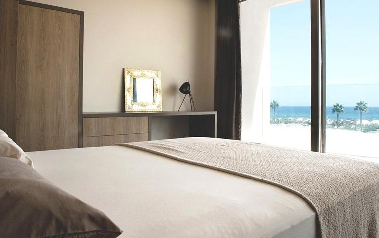 VILLA MODERNA EN PRIMERA LÍNEA DE PLAYA (LAS HIGUERICAS) photo 0