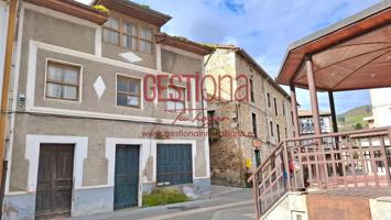 CASA PARA REFORMAR EN EL CENTRO DE RAMALES DE LA VICTORIA. photo 0