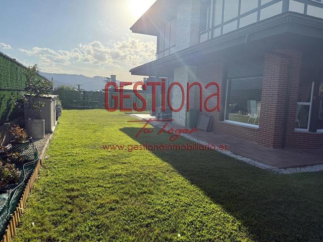 EXCLUSIVO CHALET PAREADO EN LA LOMA. CASTRO URDIALES. photo 0