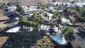 Venta 8 villas vacacionales en Haría photo 0