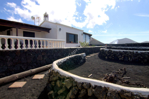 EN VENTA CASA INDEPENDIENTE EN EL ISLOTE photo 0