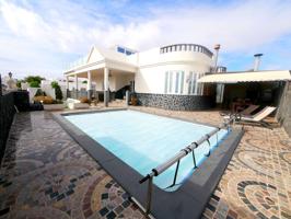 EXCEPCIONAL VILLA EN TAHICHE CON PISCINA Y APARTAMENTO photo 0