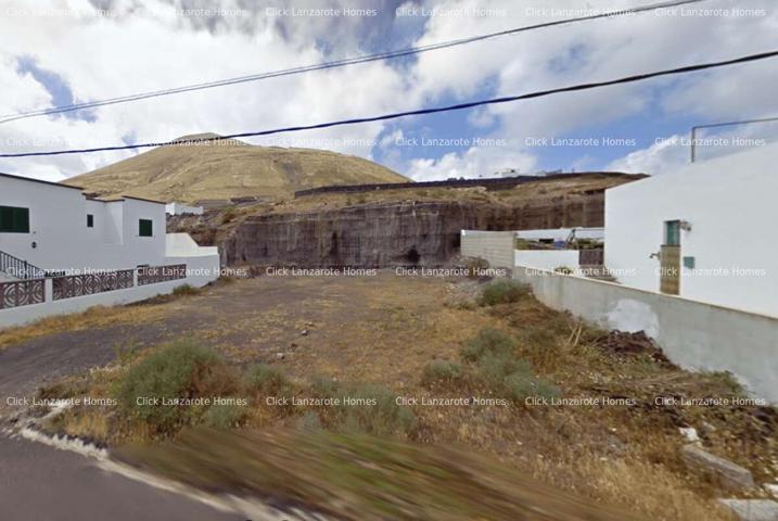 SE VENDE SOLAR URBANO EN MONTAÑA BLANCA LANZAROTE, POSIBILIDAD DE 2 CASAS PAREADAS photo 0
