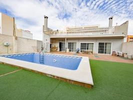 Casa-Chalet en venta con Piscina y Ascensor en Benimamet photo 0