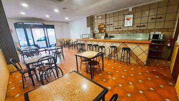 Local en venta acondicionado como bar-cafetería en Burjassot-Godella photo 0