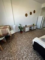 🏡 Apartamento amueblado en zona inmejorable de Benicalap – Ideal para estudiantes o parejas. photo 0