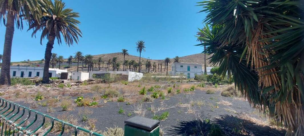 Terreno Urbano en Haría photo 0
