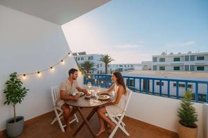 Fantástico apartamento a tan solo 100mts del mar en Puerto del Carmen photo 0