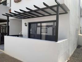 SE ALQUILA apartamento en Playa Honda photo 0