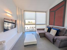 Exclusivo ático-dúplex de diseño en pleno corazón de Gandía photo 0