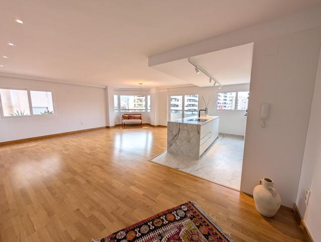 Elegancia y luz en el corazón de Gandía photo 0