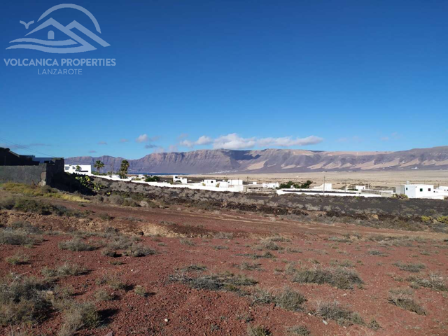 (Ref.501115) Parcela de 1000m2 en Soo con vistas al mar hacia Famara. 500m2 es urbano photo 0