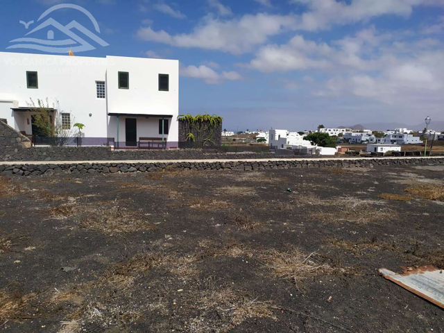 (Ref.586630) Parcela urbana en Tinajo con vistas al mar photo 0