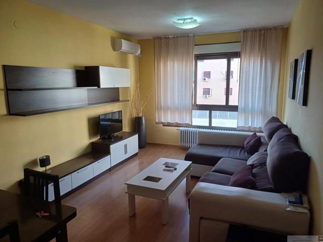 Piso En alquiler en Centro-Ayuntamiento Nuevo, Albacete photo 0