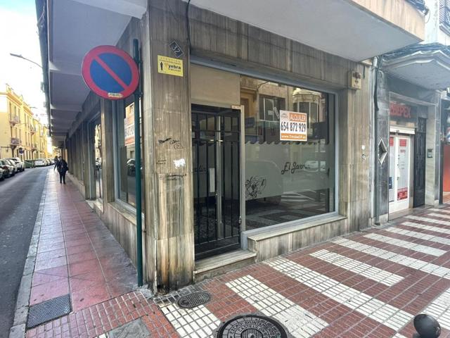 Local comercial VENTA en Castellón, Calle Trinidad 32. Con licencia de cafetería-bar. photo 0