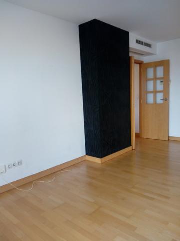 VENTA piso en Castellón, zona Av.Valencia, 55 m., estudio amplio y luminoso de 1 habitación. photo 0